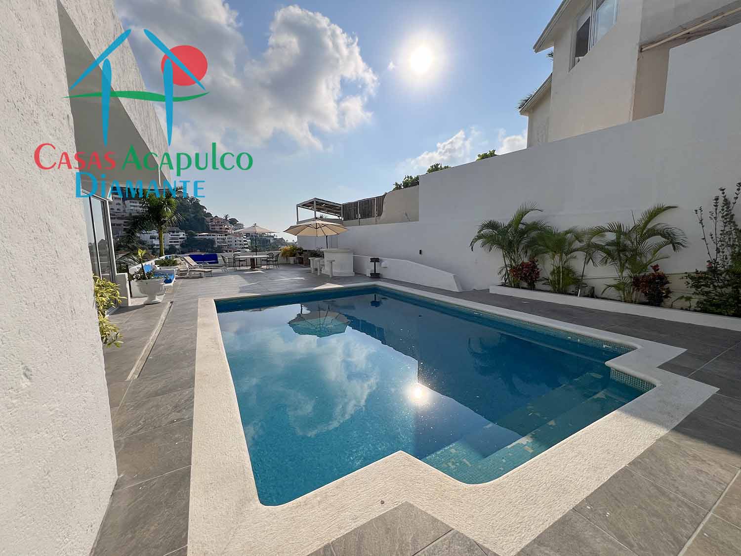 Villa Judith - Terraza y alberca 1 Villa Judith - Terraza y alberca 1